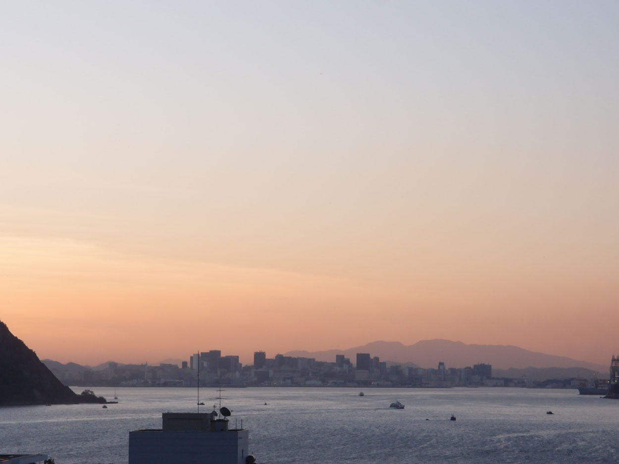 2016-02-01 Draht am blauen Abendhimmel (Foto)